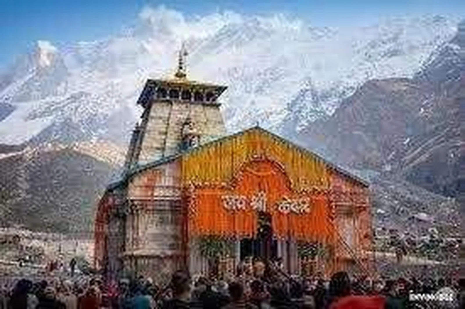 Kedarnath Temple in Himalayan setting