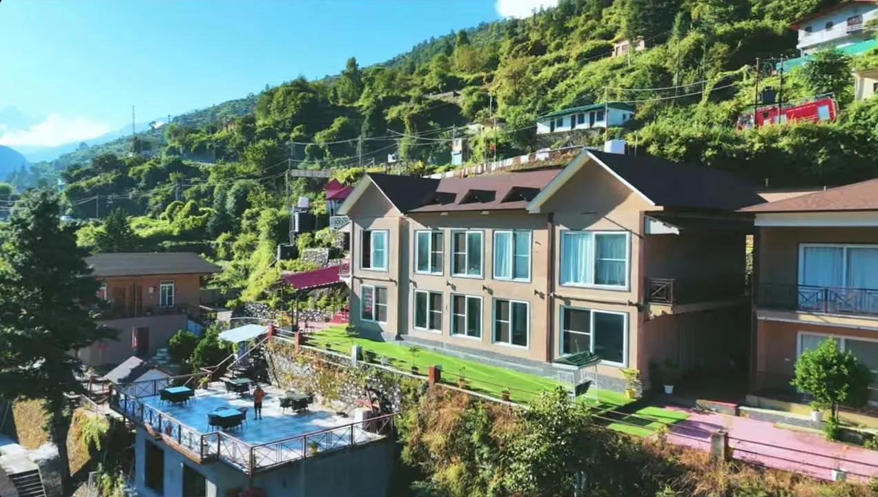 Tathastu Maitri Ski Resort supplied accommodation photograph
